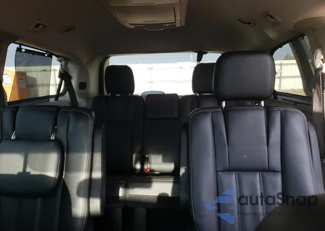 2015 Chrysler Town & Country Touring z USA, uszkodzony, nr VIN 2C4RC1BG0FR716636